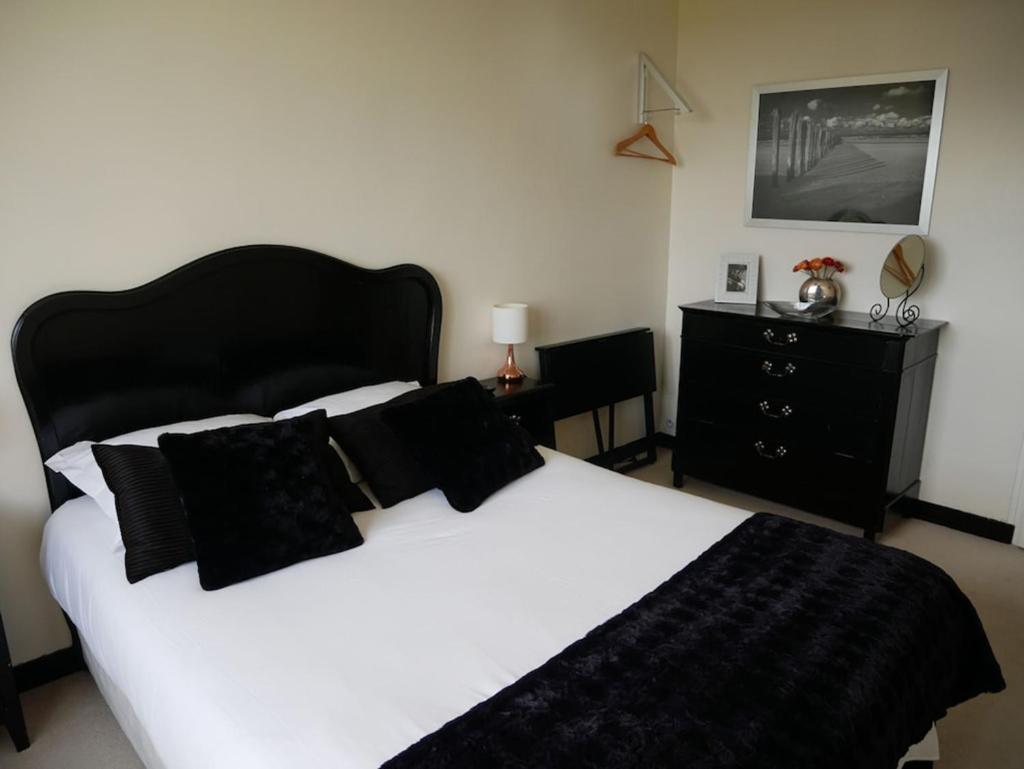 Domaine Saint Michel & Spa Tamerville ภายนอก รูปภาพ