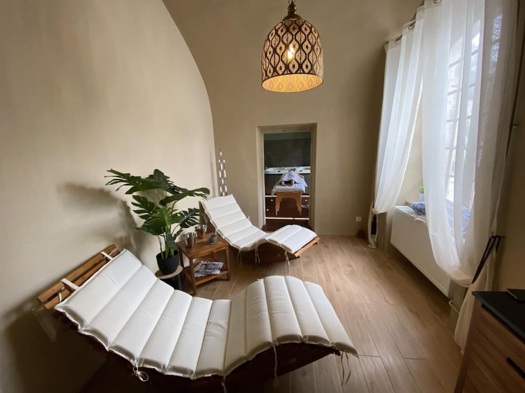 Domaine Saint Michel & Spa Tamerville ภายนอก รูปภาพ